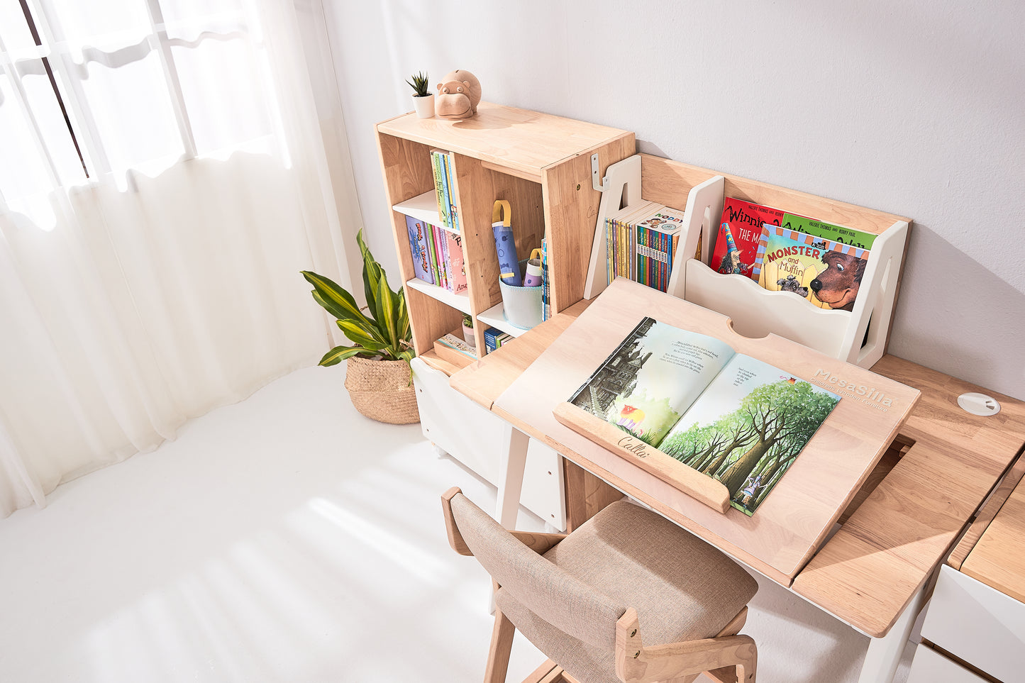 Study Desk with Easel