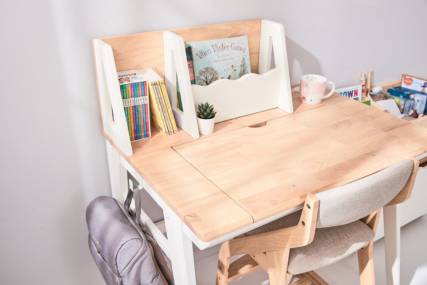 Study Desk with Easel